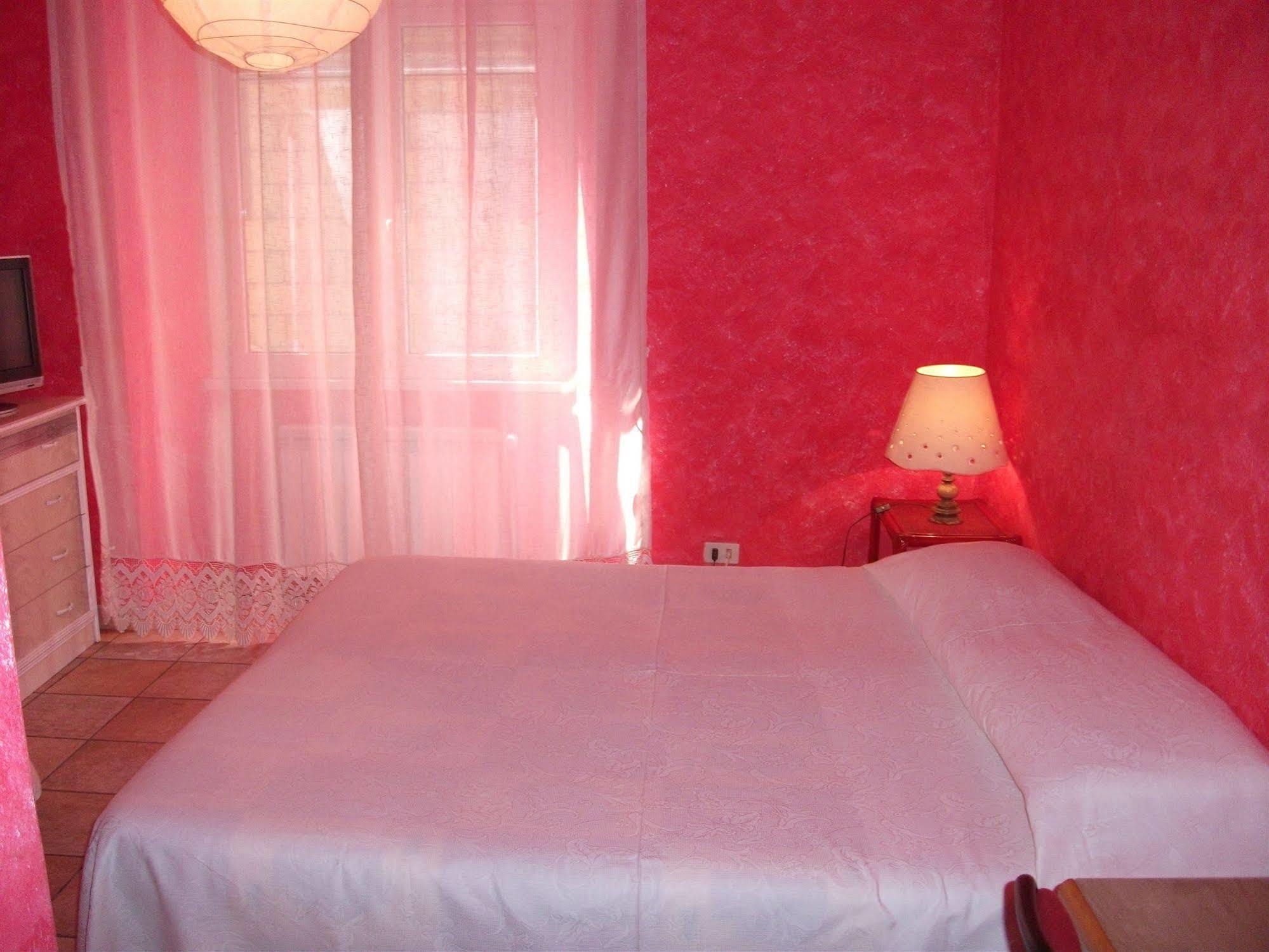 Max House Bed & Breakfast Roma Ngoại thất bức ảnh